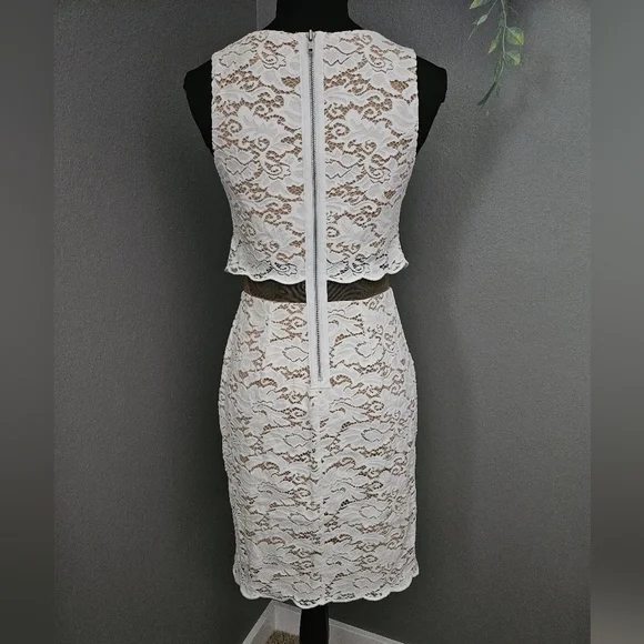 Bailey 44 White Lace Desert Moon Dress - size 4 - Picture 5 of 12